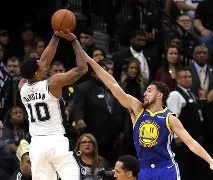 乐鱼官网-包含圣安东尼奥马刺迎CBA常规赛关键赛,赛前队长鼓劲,更衣室稳定,心理建设被强调的词条