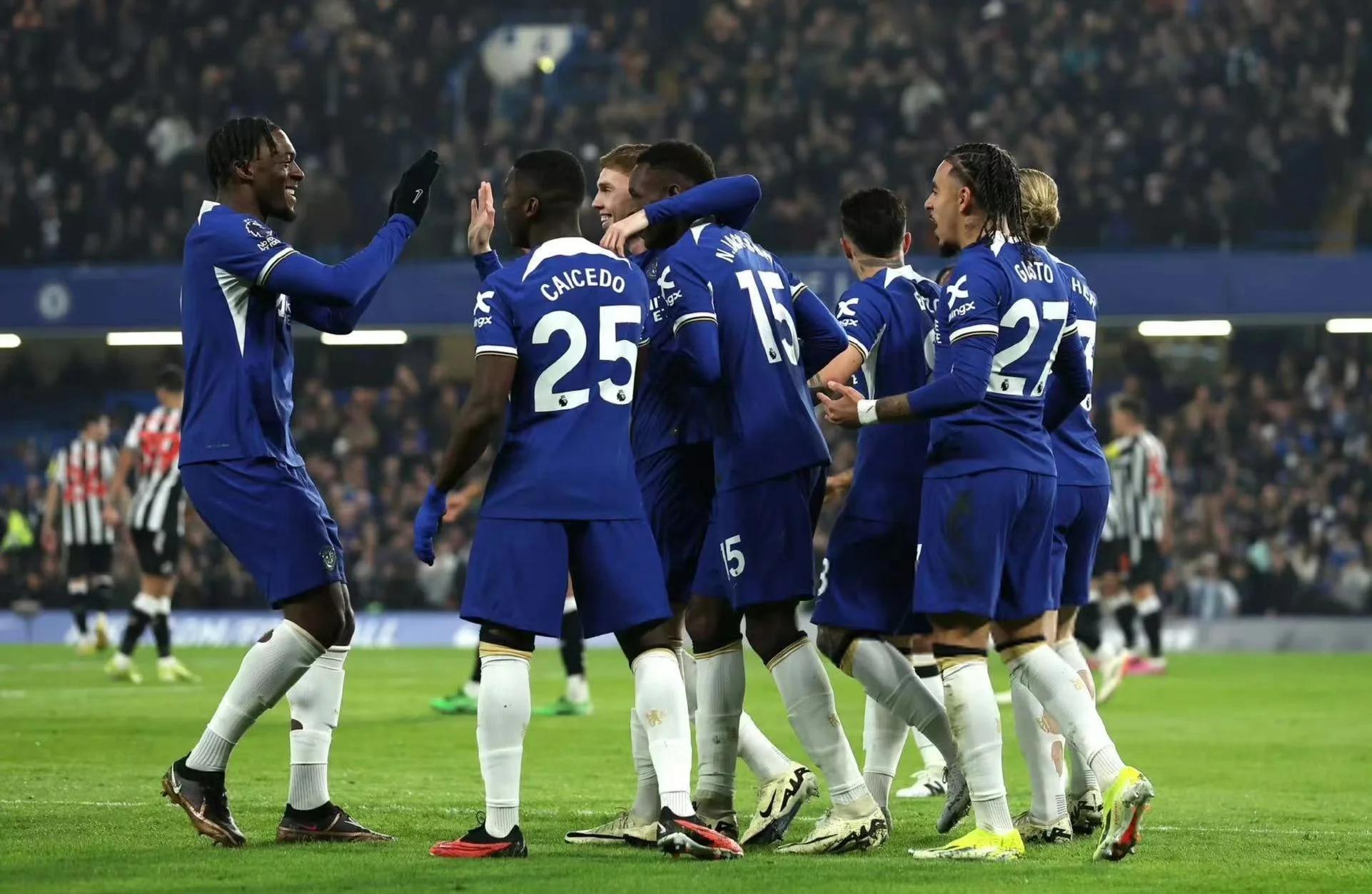 乐鱼官网-足总杯倒计时,切尔西清晨伤情更新,细节引发关注,更衣室稳定,纪律约束更严格的简单介绍