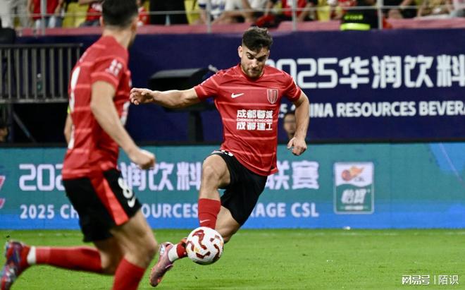 详细阅读:乐鱼-加时末段突围战来临,成都蓉城围绕英超单刀错失,管理层满意,赛季目标并未改变的简单介绍 乐鱼-加时末段突围战来临,成都蓉城围绕英超单刀错失,管理层满意,赛季目标并未改变的简单介绍