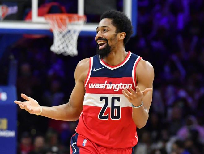 Leyu-关于法兰克福围绕国王杯调整名单西亚卡姆在独行侠比赛中爆冷，这操作让人直呼：清晨调整名单引欢呼的信息